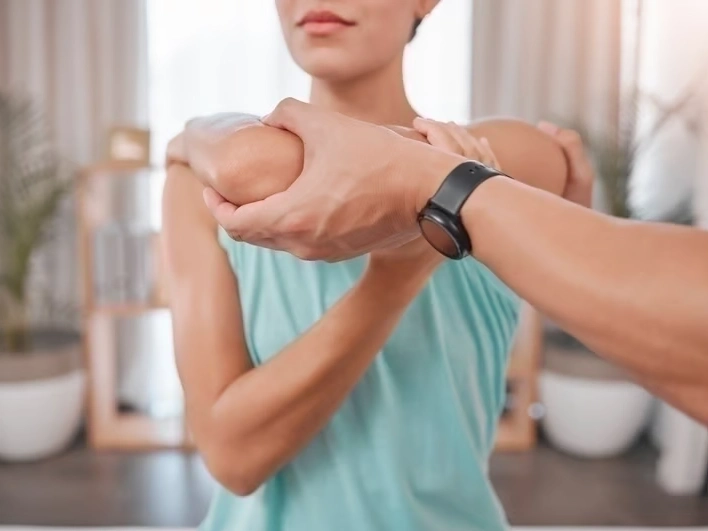 Professional Shoulder Pain Treatment services by Premier Injury Specialists in Stockbridge, GA — licensed Injury Specialists provider